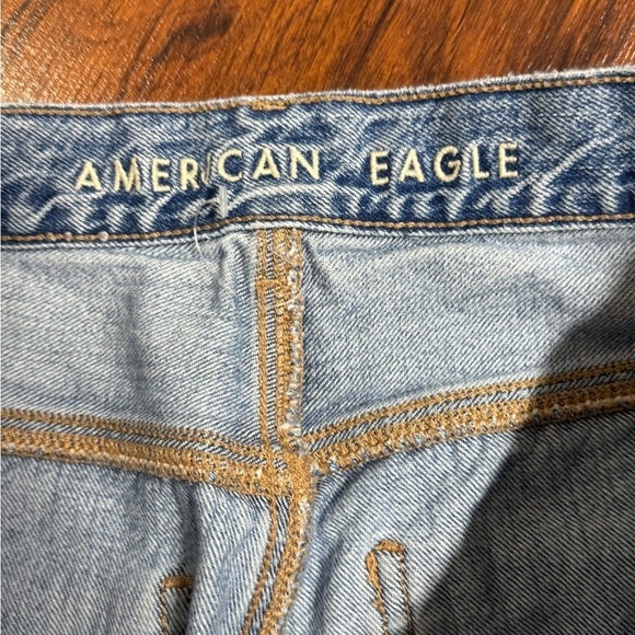 American Eagle 100% Cotton Distressed Boyfriend Jeans – Size 6 - Picture 4 of 6